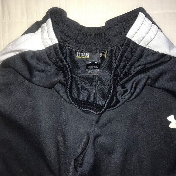 Under Armour boys athletic black and white pants - Picture 4 of 5